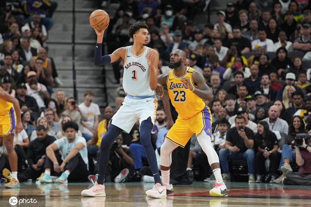 詹姆斯：MVP要求文班亚马需要提升持球能力